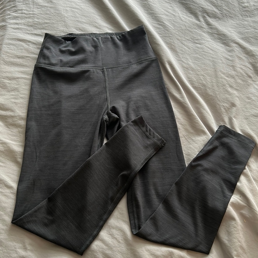 AMERICAN EAGLE THE EVERYTHING LEGGING SIZE SMALL GREY